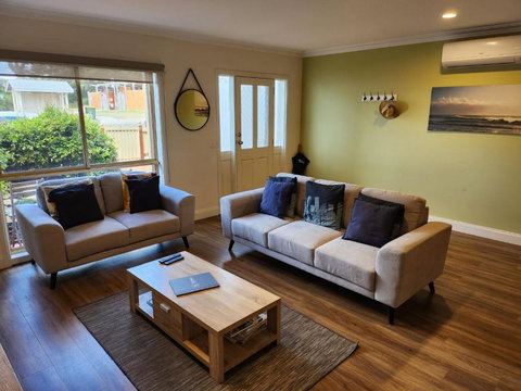 Sea Sunrise 1 - Mackay Tourism 0