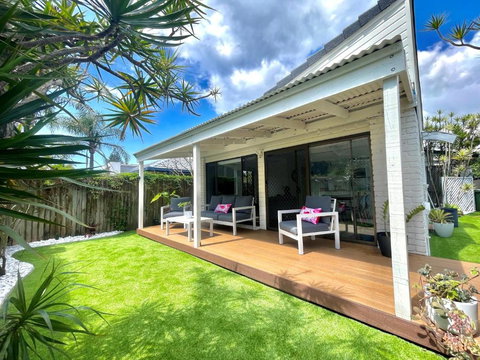 Seabreeze Villa On Mermaid Beach/ Broadbeach - Mackay Tourism 0