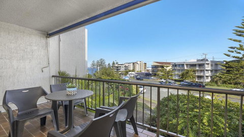 Sealanes Unit 8 Kings Beach QLD - Mackay Tourism 1