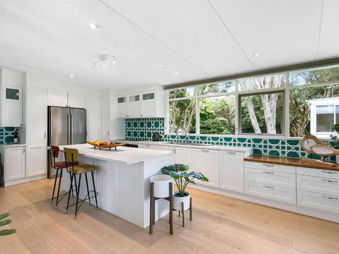 Seashore Holiday Getaway - Mackay Tourism 2