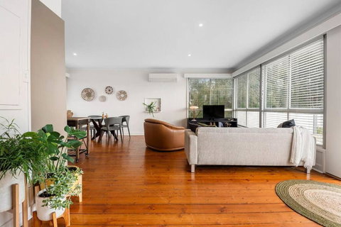 Seaside Serenity - Mackay Tourism 1