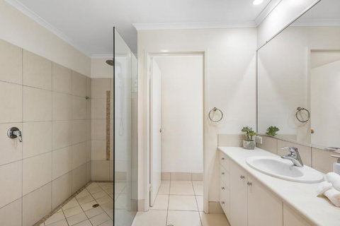 Seatides Mooloolaba - Mackay Tourism 1