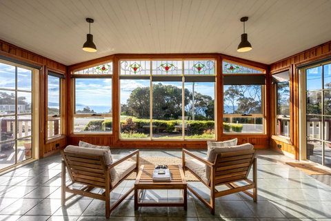 Seaview Apartment - Tidelines Of Bicheno - Mackay Tourism 0