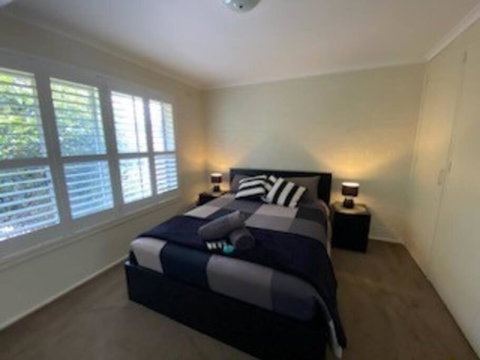 Self Contained 2 Bedroom Unit - Mackay Tourism 0