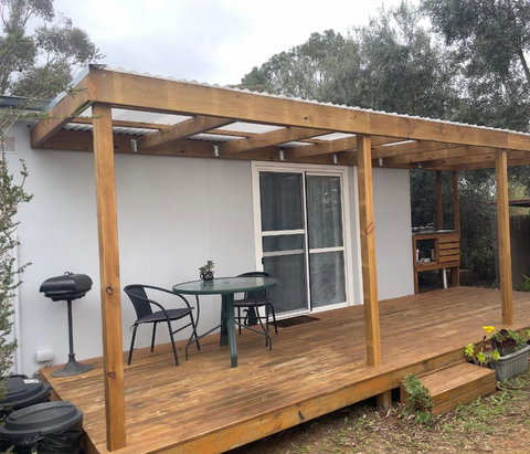 Self Contained Cabin - Mackay Tourism 1