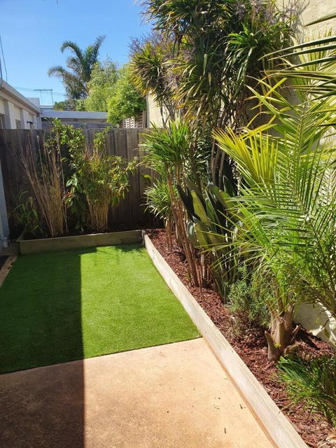 Self Contained Unit Close To The Beach - Mackay Tourism 3