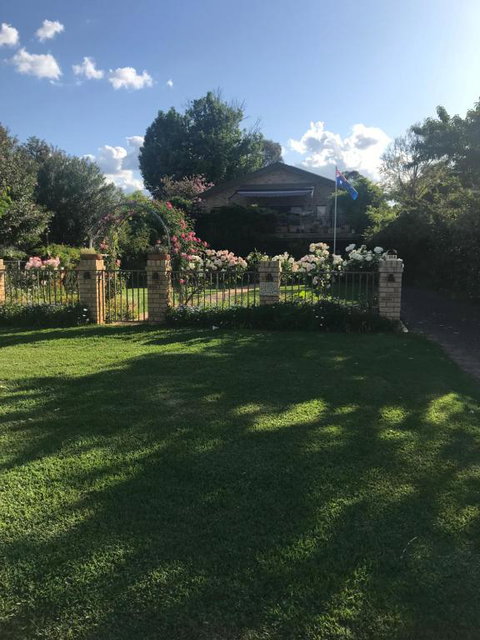 Selina St BnB - Mackay Tourism 0