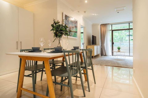 Serene On Grenfell Adelaide - Mackay Tourism 2