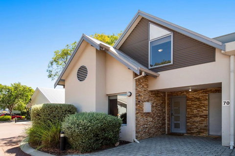 Seventy At Cape View Resort - Mackay Tourism 0