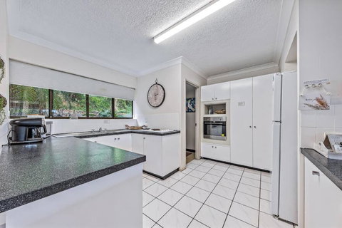 Shelby On Eshelby - Mackay Tourism 2