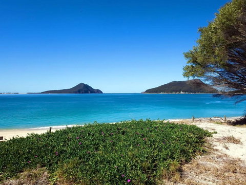 Shoal Bay Beach Apartments Unit 17 2 Shoal Bay Road - Mackay Tourism 1