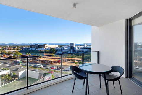 Sierra Grand Deluxe 1 Bedroom Apartment - CoastHM - Mackay Tourism 2