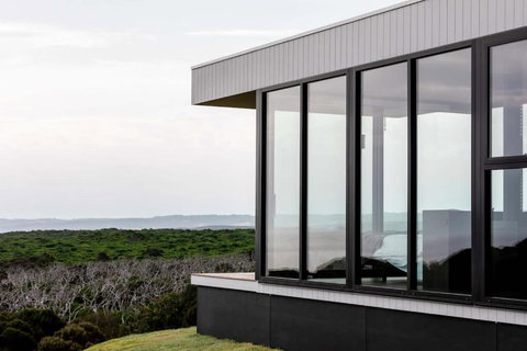 Sky Pod 2 - Luxury Off-Grid Eco Accomodation - Mackay Tourism 1