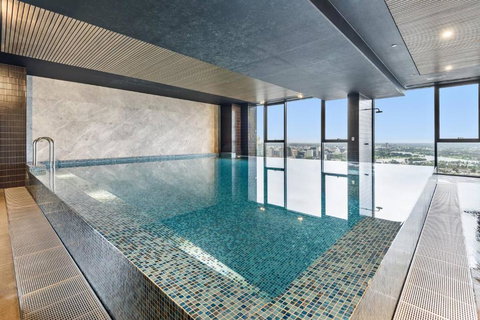 Slate Skies At Palladium - Urban Lifestyle With Pool - Mackay Tourism 1