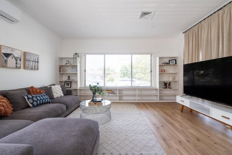 Space And Comfort On Marshall - Mackay Tourism 1