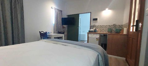Studio Apartment - Mackay Tourism 2