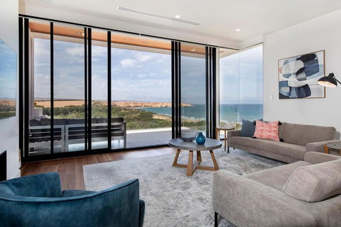 SUNSET CLIFFS Luxury Stay At Maslin Beach - Mackay Tourism 1