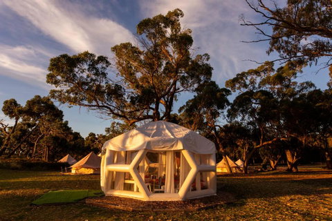 Taj Mahal Upgraded Hex Bubble - Mackay Tourism 0