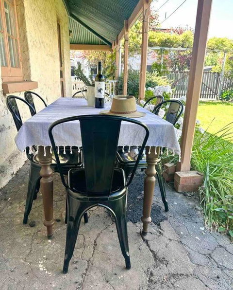 Telegraph Station Stays - Mackay Tourism 1