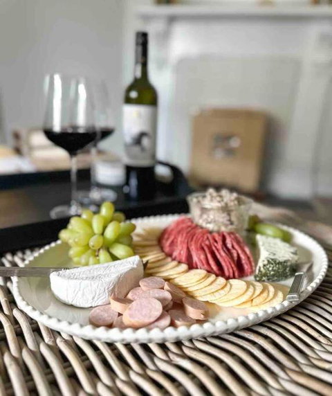 Telegraph Station Stays - Mackay Tourism 2