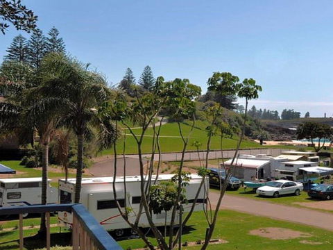 Beachside Getaway - 150m To Beach - Mackay Tourism 0
