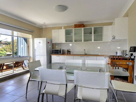 Beachside Getaway - 150m To Beach - Mackay Tourism 3