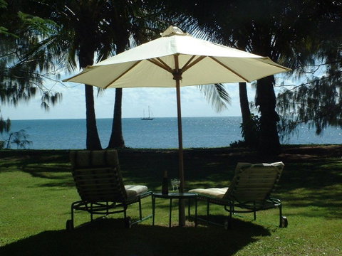Beachside Holiday Units - Mackay Tourism 0