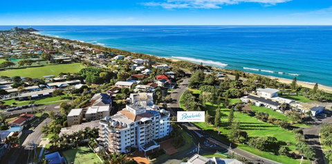 Beachside Resort Kawana Waters - Mackay Tourism 4