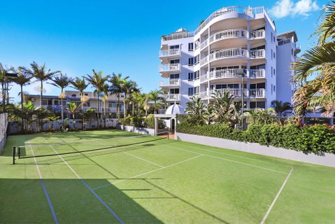 Beachside Resort Kawana Waters - Mackay Tourism 3