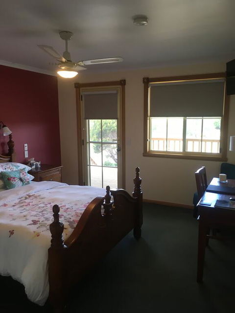 Beaumaris Beach Guest House - Mackay Tourism 1