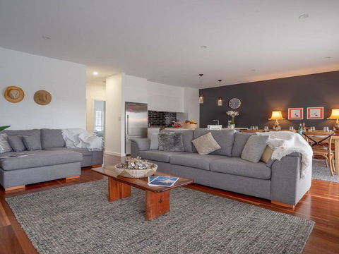Bella K - Style, Comfort And Location - Mackay Tourism 1