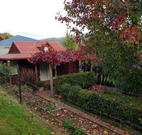 Bella Rouge Cottage Bright - Mackay Tourism