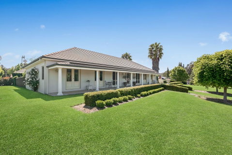 Bellfield House Mudgee - Mackay Tourism 0