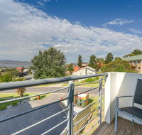 Beloka Close - Modern spacious and pet friendly accommodation - Mackay Tourism
