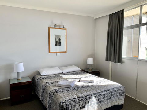 Bermagui Beach Hotel - Mackay Tourism 2