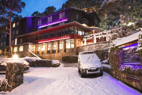 Bernti's Mountain Inn - Mackay Tourism 2