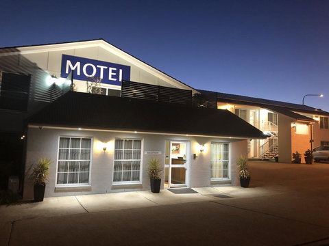 Best Western Coachmans Inn Motel - Mackay Tourism 1
