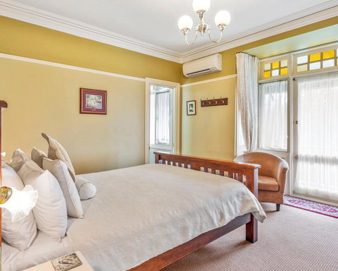 Bethany Manor Bed & Breakfast - Mackay Tourism 1