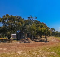 Big Tiny Seven Hills Tiny House Tallarook - Mackay Tourism