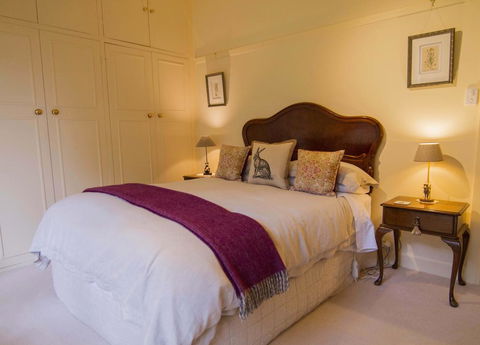 Billy Buttons Bed And Breakfast - Mackay Tourism 0