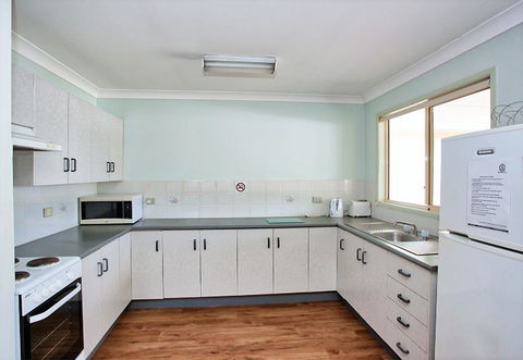 Bimbimbi 2, 11 Willow Street - Mackay Tourism 1