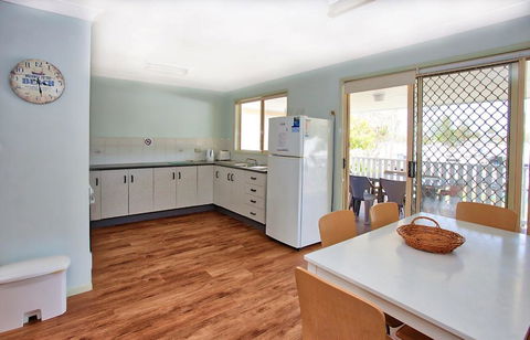 Bimbimbi 2, 11 Willow Street - Mackay Tourism 2