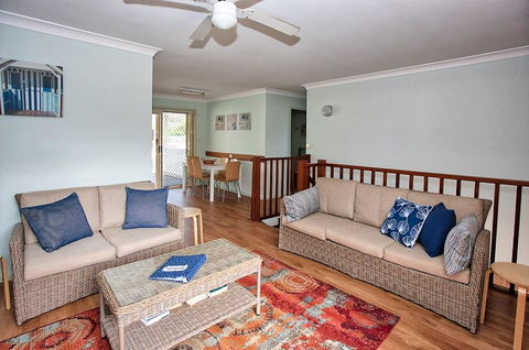 Bimbimbi 2, 11 Willow Street - Mackay Tourism 3