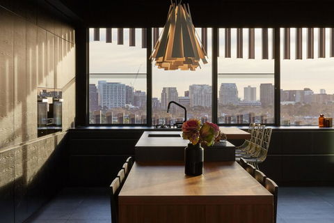 Birdcage Penthouse Luxury Melbourne Ultra Modern Industrial Chic - Mackay Tourism 0