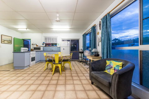 Birdsong House- Dingo Beach - Mackay Tourism 2