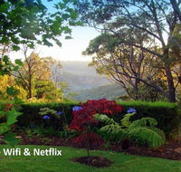Black Cockatoo Retreat - Mackay Tourism