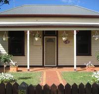 Bloomsbury Cottage - Mackay Tourism