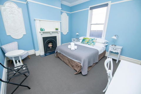 Blue Door Apartments Heritage Charm In CBD - Mackay Tourism 2