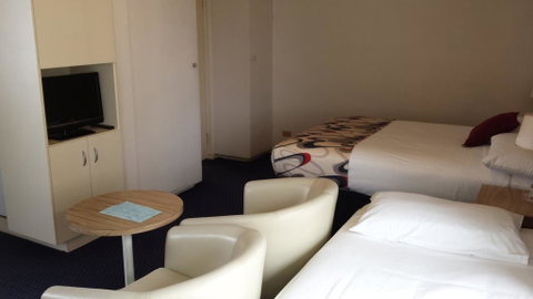 Boat Harbour Motel - Mackay Tourism 1