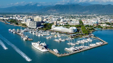 Boatel Cairns - Mackay Tourism 0